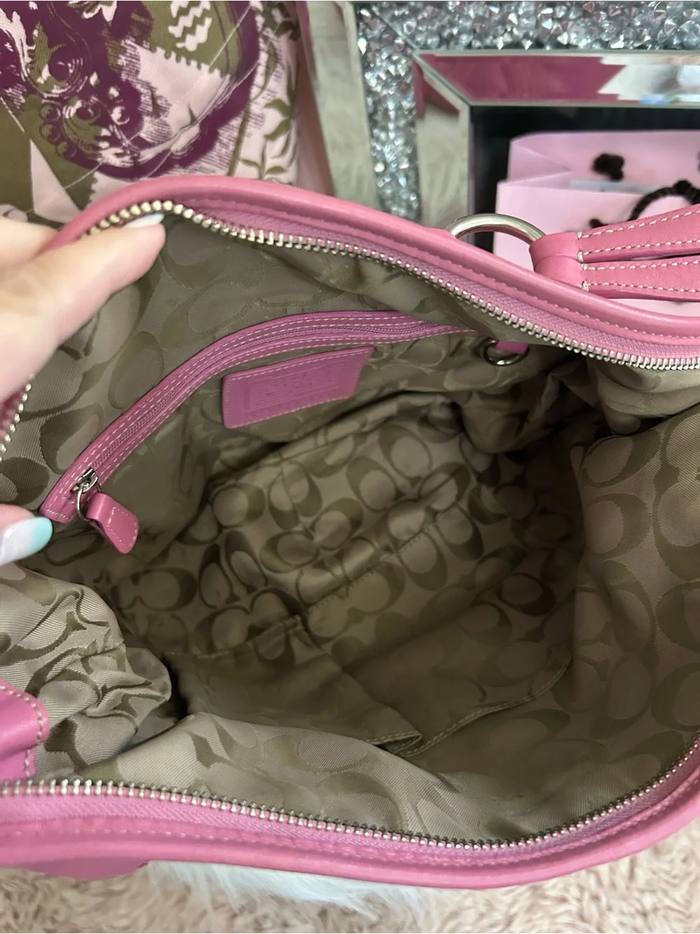 Y2K Vintage Coach SoHo Bubblegum Pink Leather Hobo Shoulder Bag Style 3651